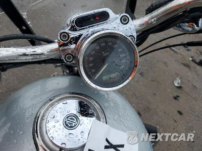 Zdjęcie 7 z 9 samochodu: 2005 HARLEY-DAVIDSON XL1200 C VIN:1HD1CGP135K404200 - miniatura