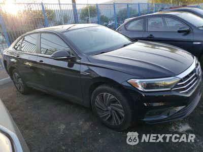 Czwarte zdjęcie samochodu z boku: 2020 VOLKSWAGEN JETTA SEL PREMIUM VIN:3VWGB7BU5LM047847 - miniatura