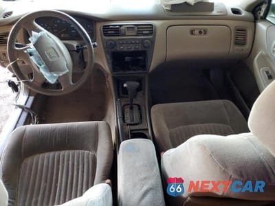 Zdjęcie 8 z 13 samochodu: 1998 HONDA ACCORD LX VIN:1HGCG1644WA000466 - miniatura