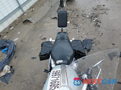 Piąte zdjęcie samochodu w środku: 2005 HARLEY-DAVIDSON XL1200 C VIN:1HD1CGP135K404200 - miniatura