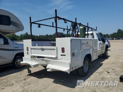 Trzecie zdjęcie samochodu z tyłu: 2024 CHEVROLET SILVERADO C3500 VIN:1GB3WRE78RF396893 - miniatura