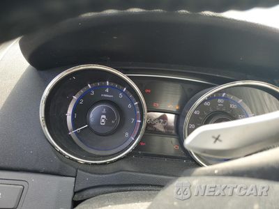 Zdjęcie 9 z 12 samochodu: 2012 HYUNDAI SONATA SE VIN:5NPEC4AC2CH431167 - miniatura
