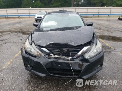 Piąte zdjęcie samochodu w środku: 2017 NISSAN ALTIMA 2.5 VIN:1N4AL3AP1HC160980 - miniatura