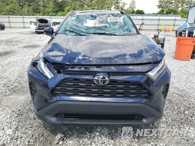 Piąte zdjęcie samochodu w środku: 2024 TOYOTA RAV4 XLE VIN:2T3W1RFV2RW362435 - miniatura