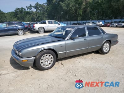 2003 JAGUAR XJ8 SAJDA14C33LF57646 - główne zdjęcie licytacji z USA - miniatura