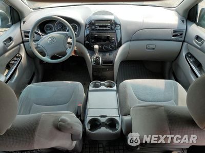 Zdjęcie 8 z 14 samochodu: 2004 TOYOTA SIENNA CE VIN:5TDZA23CX4S199602 - miniatura