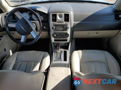Zdjęcie 8 z 15 samochodu: 2006 CHRYSLER 300C VIN:2C3KA63H96H365604 - miniatura