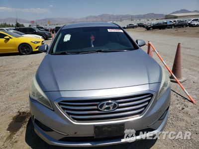 Piąte zdjęcie samochodu w środku: 2017 HYUNDAI SONATA SE VIN:5NPE24AF0HH531482 - miniatura