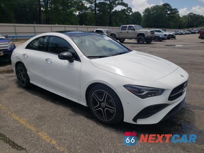 Czwarte zdjęcie samochodu z boku: 2024 MERCEDES-BENZ CLA 250 VIN:W1K5J4GB8RN467982 - miniatura