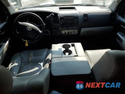 Zdjęcie 8 z 12 samochodu: 2011 TOYOTA TUNDRA DOUBLE CAB SR5 VIN:5TFRM5F16BX022829 - miniatura