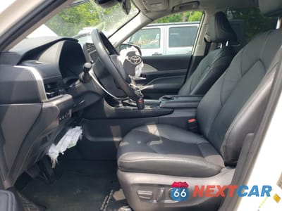 Zdjęcie 7 z 13 samochodu: 2024 TOYOTA GRAND HIGHLANDER XLE VIN:5TDACAB58RS018797 - miniatura