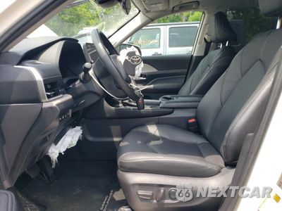 Zdjęcie 7 z 13 samochodu: 2024 TOYOTA GRAND HIGHLANDER XLE VIN:5TDACAB58RS018797 - miniatura