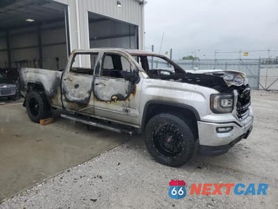 Czwarte zdjęcie samochodu z boku: 2018 GMC SIERRA K1500 SLT VIN:3GTU2NEJ4JG283901 - miniatura