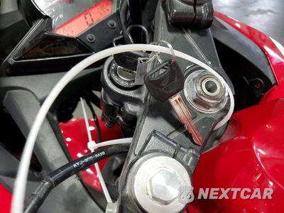 Zdjęcie 8 z 11 samochodu: 2019 HONDA CBR300 R VIN:MLHNC5103K5500455 - miniatura