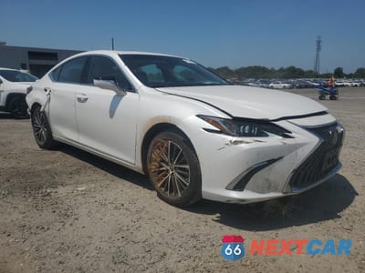 Czwarte zdjęcie samochodu z boku: 2025 LEXUS ES 350 BASE VIN:58ADZ1B10SU195343 - miniatura