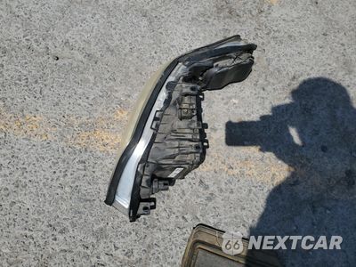 Zdjęcie 12 z 15 samochodu: 2004 LINCOLN TOWN CAR ULTIMATE VIN:1LNHM83WX4Y627328 - miniatura