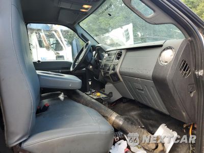Piąte zdjęcie samochodu w środku: 2018 FORD F750 SUPER DUTY VIN:1FDXF7DE3JDF00896 - miniatura