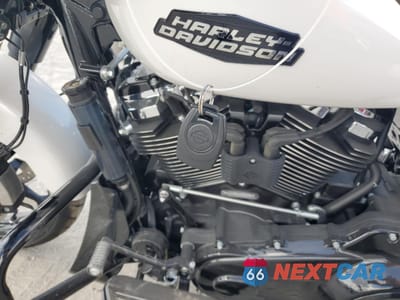 Zdjęcie 8 z 10 samochodu: 2024 HARLEY-DAVIDSON FLHX VIN:1HD1KB711RB628500 - miniatura