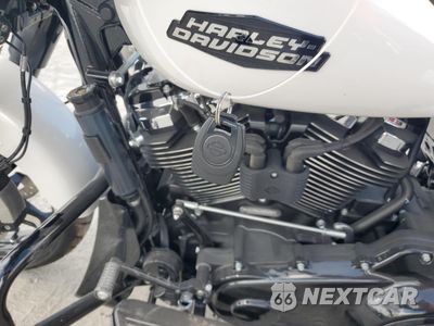 Zdjęcie 8 z 10 samochodu: 2024 HARLEY-DAVIDSON FLHX VIN:1HD1KB711RB628500 - miniatura