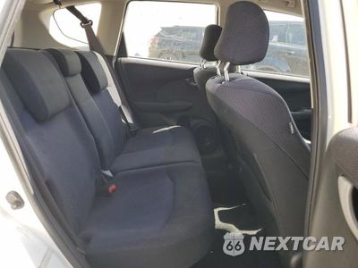 Zdjęcie 10 z 13 samochodu: 2013 HONDA FIT SPORT VIN:JHMGE8H51DC079003 - miniatura