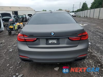Zdjęcie 6 z 12 samochodu: 2016 BMW 750 XI VIN:WBA7F2C55GG420917 - miniatura