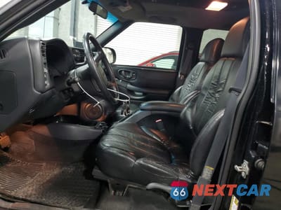Zdjęcie 7 z 12 samochodu: 2004 GMC SONOMA VIN:1GTDT13X74K146672 - miniatura