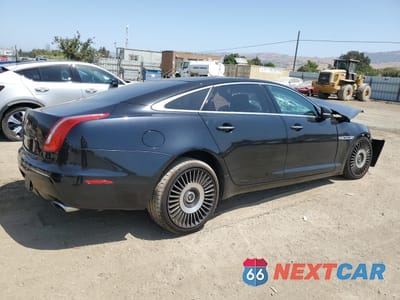 Trzecie zdjęcie samochodu z tyłu: 2012 JAGUAR XJL SUPERCHARGED VIN:SAJWA2GE5CMV31178 - miniatura