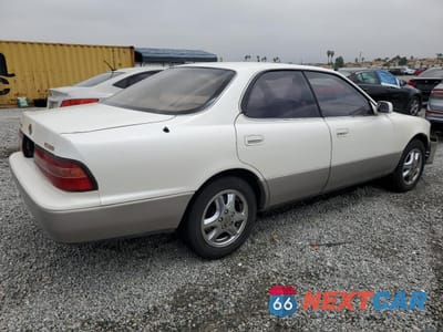 Trzecie zdjęcie samochodu z tyłu: 1995 LEXUS ES 300 VIN:JT8GK13T8S0108498 - miniatura