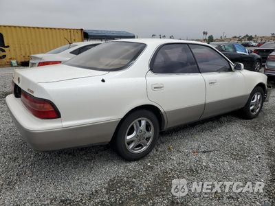 Trzecie zdjęcie samochodu z tyłu: 1995 LEXUS ES 300 VIN:JT8GK13T8S0108498 - miniatura