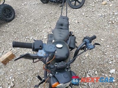Piąte zdjęcie samochodu w środku: 2019 HARLEY-DAVIDSON XL883 N VIN:1HD4LE213KC428530 - miniatura