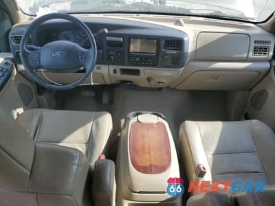 Zdjęcie 8 z 15 samochodu: 2005 FORD EXCURSION LIMITED VIN:1FMSU43P65EB45031 - miniatura