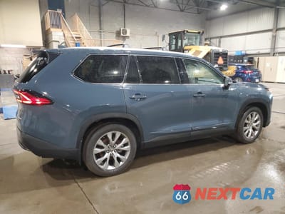 Trzecie zdjęcie samochodu z tyłu: 2024 TOYOTA GRAND HIGHLANDER XLE VIN:5TDACAB54RS000118 - miniatura