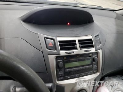 Zdjęcie 9 z 12 samochodu: 2010 TOYOTA YARIS VIN:JTDJT4K30A5320367 - miniatura