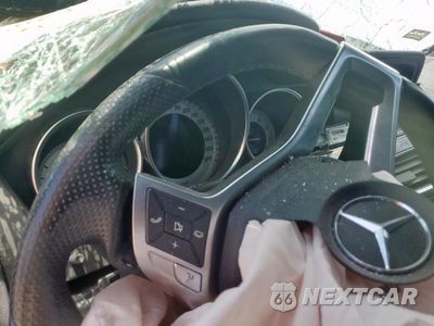 Zdjęcie 9 z 13 samochodu: 2014 MERCEDES-BENZ C 250 VIN:WDDGF4HBXEG247413 - miniatura