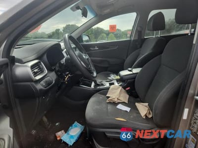 Zdjęcie 7 z 13 samochodu: 2019 KIA SORENTO L VIN:5XYPG4A34KG509709 - miniatura
