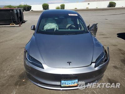 Piąte zdjęcie samochodu w środku: 2024 TESLA MODEL 3 VIN:5YJ3E1EA1RF867248 - miniatura