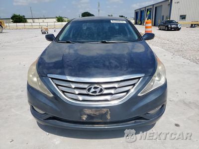 Czwarte zdjęcie samochodu z boku: 2011 HYUNDAI SONATA SE VIN:5NPEC4AB5BH238243 - miniatura
