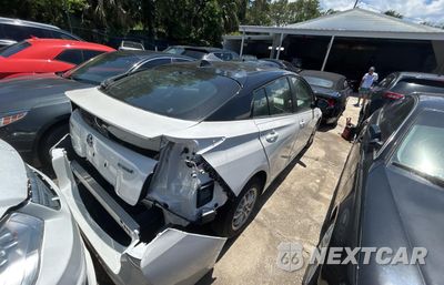 Czwarte zdjęcie samochodu z boku: 2018 TOYOTA PRIUS VIN:JTDKBRFU4J3064107 - miniatura