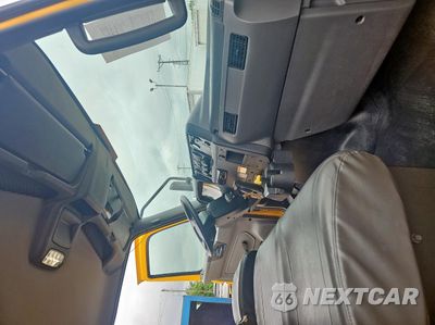 Piąte zdjęcie samochodu w środku: 2020 INTERNATIONAL MV607 VIN:3HAEUMML5LL343878 - miniatura