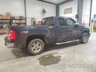 Trzecie zdjęcie samochodu z tyłu: 2010 CHEVROLET SILVERADO K1500 LT VIN:1GCSKSE36AZ268291 - miniatura