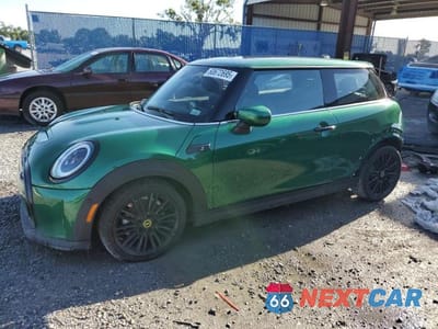 2022 MINI COOPER SE WMW13DJ09N2R10207 - główne zdjęcie licytacji z USA - miniatura