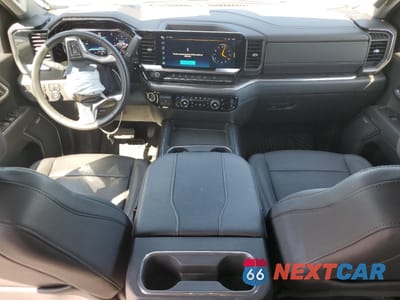 Zdjęcie 8 z 13 samochodu: 2024 CHEVROLET SILVERADO K3500 LTZ VIN:1GC4YUEY8RF282267 - miniatura