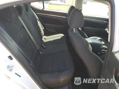 Zdjęcie 10 z 12 samochodu: 2019 HYUNDAI ELANTRA VIN:5NPD84LF4KH475948 - miniatura