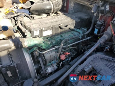 Zdjęcie 7 z 10 samochodu: 2006 VOLVO VNL SEMI TRUCK VIN:4V4NC9GH46N437528 - miniatura