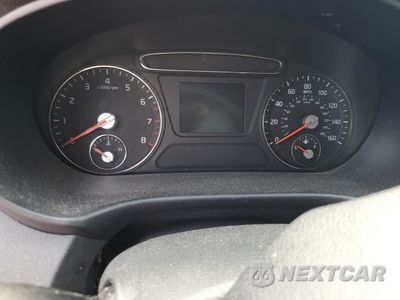 Zdjęcie 9 z 13 samochodu: 2018 KIA SORENTO LX VIN:5XYPGDA39JG413315 - miniatura