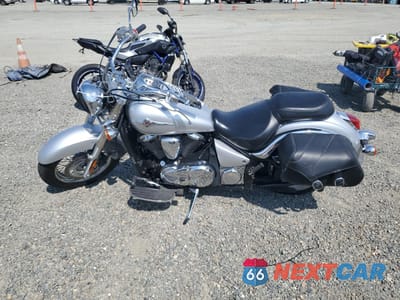 Trzecie zdjęcie samochodu z tyłu: 2006 KAWASAKI VN900 B VIN:JKAVN2B196A007762 - miniatura
