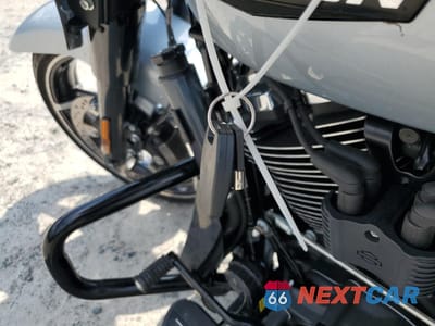Zdjęcie 8 z 10 samochodu: 2024 HARLEY-DAVIDSON FLHX VIN:1HD1KB711RB643515 - miniatura
