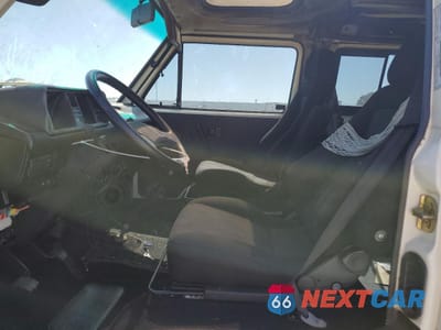 Zdjęcie 7 z 15 samochodu: 1990 VOLKSWAGEN VANAGON MULTIVAN VIN:WV2TB0252LH072793 - miniatura