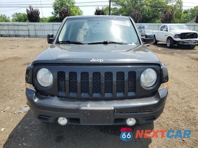 Piąte zdjęcie samochodu w środku: 2012 JEEP PATRIOT SPORT VIN:1C4NJRBB6CD638322 - miniatura