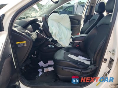 Zdjęcie 7 z 13 samochodu: 2012 HYUNDAI TUCSON GLS VIN:KM8JU3AC1CU353276 - miniatura